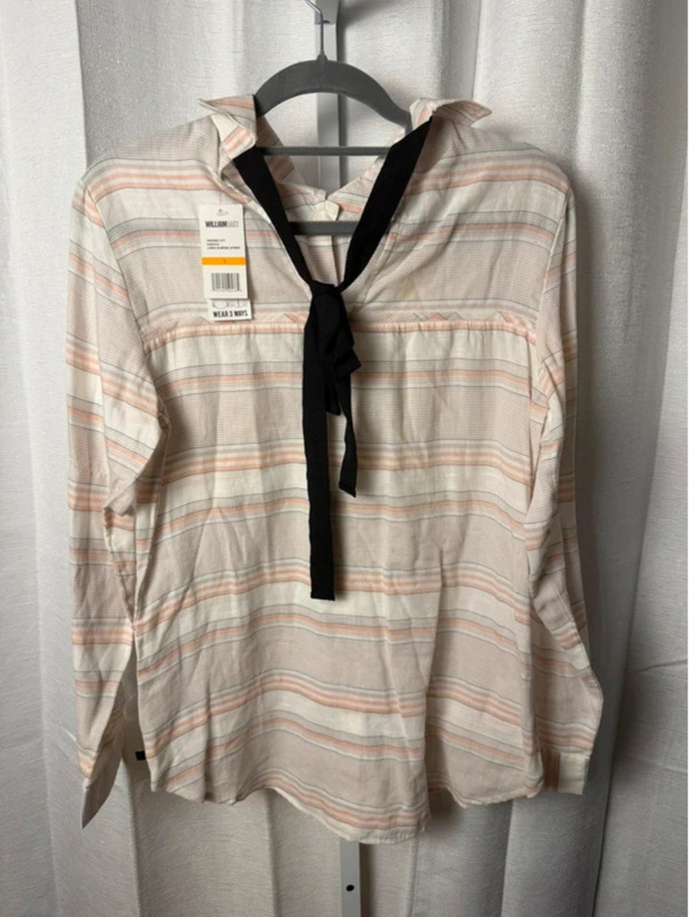 William Rast top size small - Picture 2 of 6